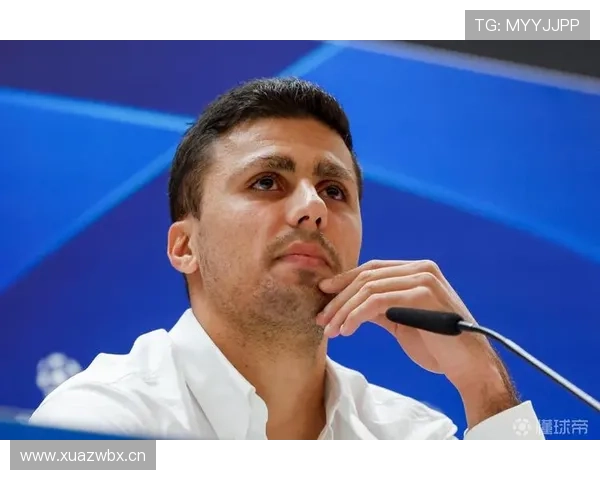 罗德里与贝林厄姆中场全能性对比:核心职能与战术角色差异解析 罗德里与贝林厄姆中场全能性对比:核心职能与战术角色差异解析