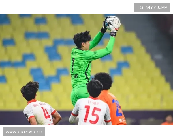 颜骏凌家的狗都喝依云？