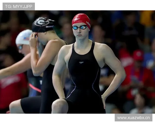 凯蒂·莱德基家里浴缸大到像小泳池，我的租房瞬间尴尬