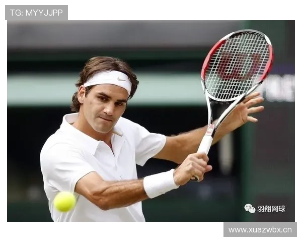 费德勒家里这么安静，球拍都成装饰品了？